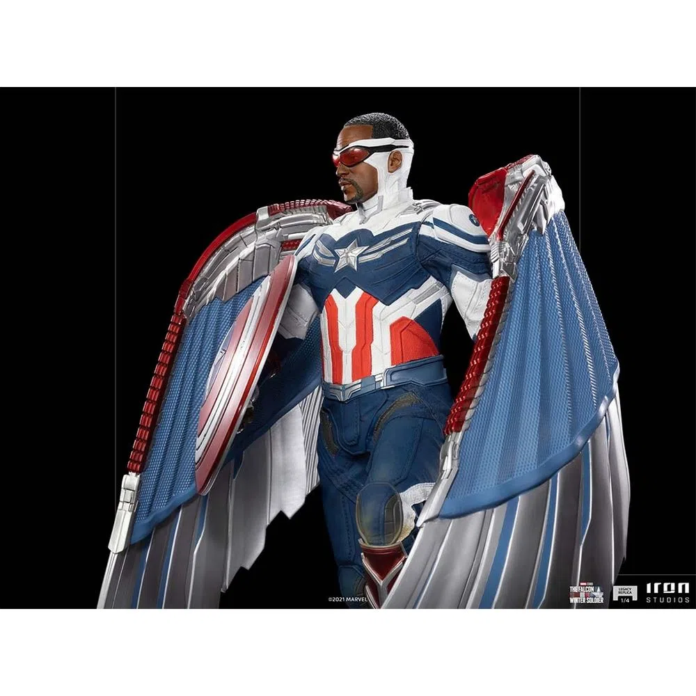 Estátua Captain America Sam Wilson (Complete) - The Falcon and the Winter Soldier - Legacy Replica 1/4 - Iron Studios