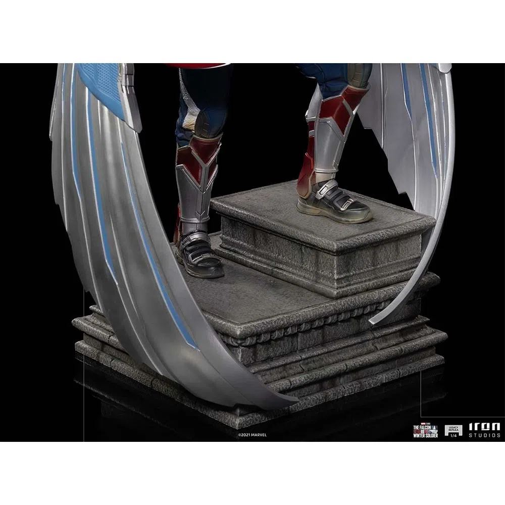 Estátua Captain America Sam Wilson (Complete) - The Falcon and the Winter Soldier - Legacy Replica 1/4 - Iron Studios