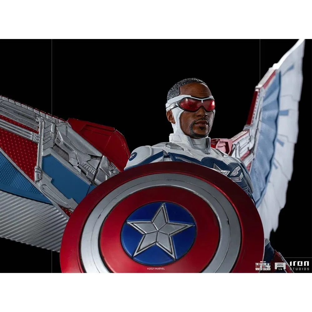 Estátua Captain America Sam Wilson (Complete) - The Falcon and the Winter Soldier - Legacy Replica 1/4 - Iron Studios