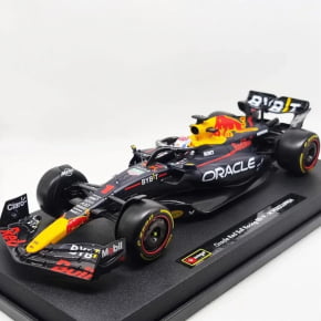 Bburago 1:18 Race Oracle Red Bull Racing RB19 (2023) w/Driver - MAX VERSTAPPEN