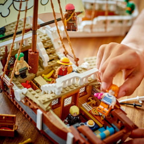 LEGO ONE PIECE O Barco Pirata Going Merry 75639